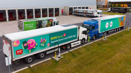 Battery, Mars and Rewe deploy 47 battery-electric trucks on pilot corridor