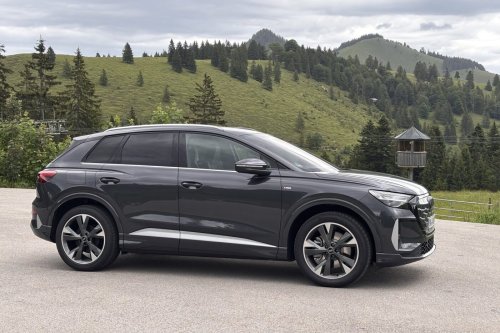 Audi, Audi Q4 e-tron, Audi e-tron, First Drive in the New Audi Q4 e-tron: Does the Facelift Measure Up Against Its Own Relatives?
