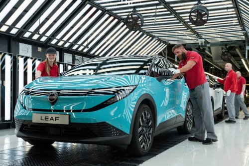 Nissan UK launches 52kWh version of the Leaf