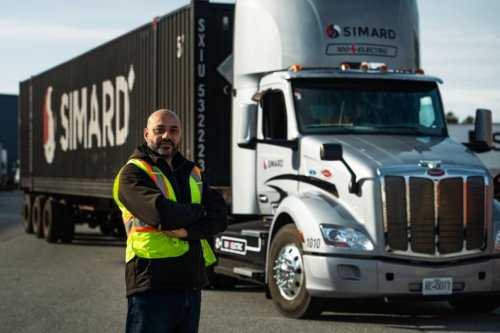 Battery-electric container trucks enter service in Port of Vancouver pilot programme