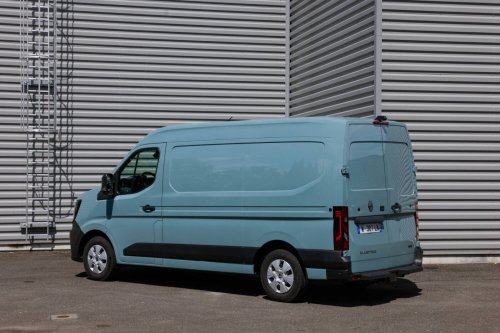 Renault, Renault Master, Battery, Renault refreshes Master E-Tech with battery and comfort upgrades