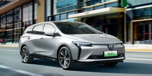 China exports over half a million plug-in cars for first time in June