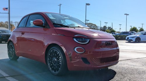 Fiat, My 2024 Fiat 500e Is So Good At Fixing Itself, I Don't Even Need A Mechanic
