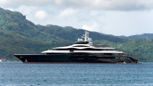 Mark Zuckerberg Celebrates Over 7,000 Meta Firings By Bringing His Superyacht To Seattle
