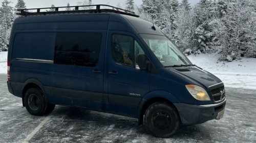 Mitsubishi, Mitsubishi Delica, Toyota, Toyota Hiace, Jeep, Jeep Cherokee, Mitsubishi Delica, Toyota HiAce, Jeep XJ Cherokee: The Dopest Cars I Found For Sale Online