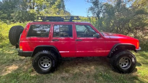 Mitsubishi Delica, Toyota HiAce, Jeep XJ Cherokee: The Dopest Cars I Found For Sale Online
