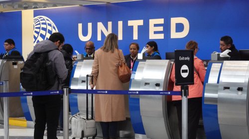 New United Airlines Trial Allows Passengers To Drop Off Their Checked Bags The Night Before Flights
