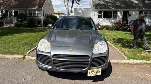 BMW 325i Wagon, Dodge Ramcharger, Police Tank: The Dopest Cars I Found For Sale Online