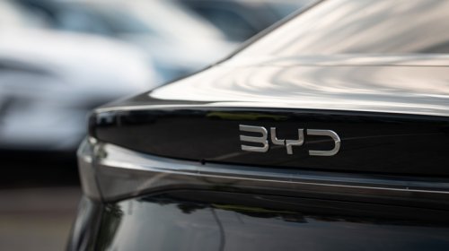 Canada May Cap Low-Tariff Imports Of Chinese Cars