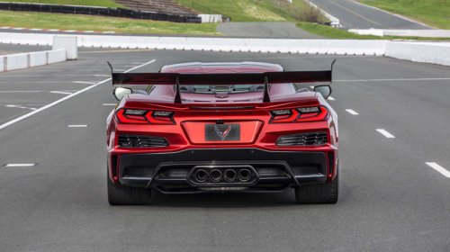 Chevy, Chevy Corvette Under Stop Sale Because A Software Glitch Might Not Tell Drivers Their Turn Signals Are Out (Update: 33,000 Cars Impacted)