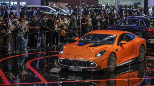 China Pauses All Self-Driving Permits After Outage