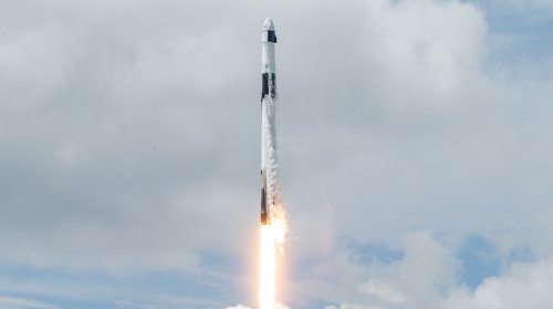 Even SpaceX Doesn't Believe SpaceX's Hype About Space AI And Moon Cities