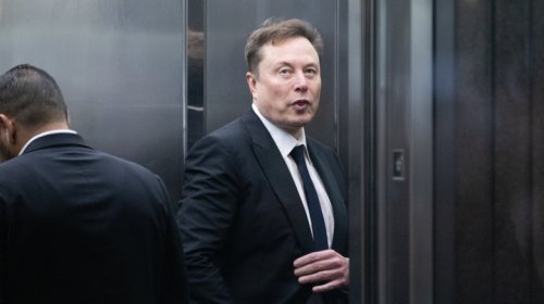 Elon Musk, Elon Musk Doesn't 'Live' In An Airstream Trailer