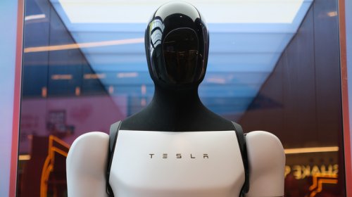 Elon Musk, Elon Musk Once Again Teases A Roadster That'll Never Come, But It Doesn't Matter Since Profits Are Up
