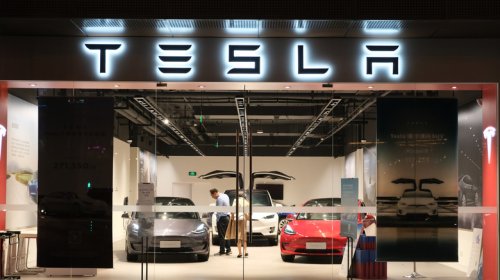 Elon Musk, Tesla, Elon Musk Reportedly Wants A Tesla-SpaceX Merger, And Selling Tesla China Could Be The First Step Toward Making That Happen