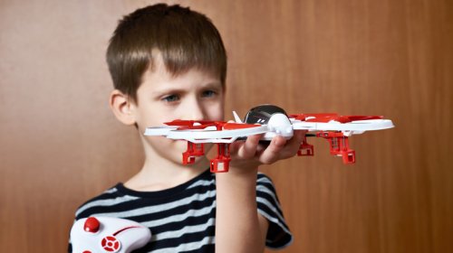 FCC No Longer Fears Chinese Toys, Lifts Ban On Super-Cheap Drones