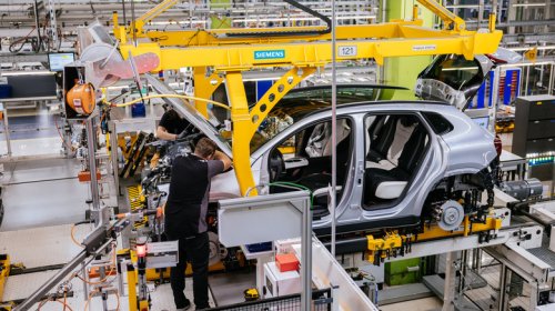 'Getting Less For The Money' The Affordability Crisis Hits America's Used-Car Lots