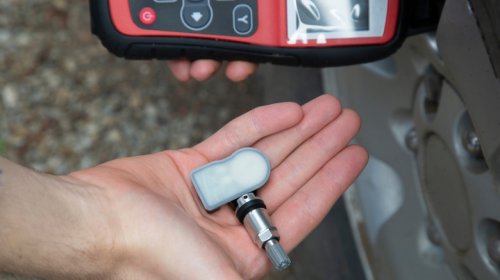 If You Just Filled Up Your Tires With Air And The Light Stays On, This Might Be Why