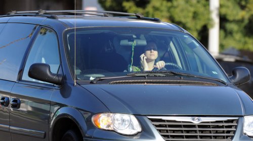 IIHS Study Reveals Drivers Are Significantly More Likely To Use Their Phones While Speeding, Especially On Freeways