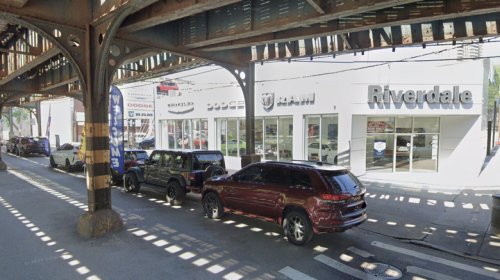 Jeep, Jeep Dealership Allegedly Forged Buyer's Signature, Sold Him A Car With 6,200 Added Miles And Tacked On An Extra $5,000 Charges
