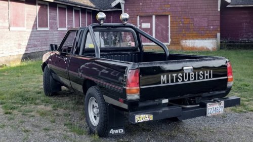 Land Rover Defender Perentie, Mitsubishi Mighty Max, J32-Powered Mazda Miata: The Dopest Cars I Found For Sale Online