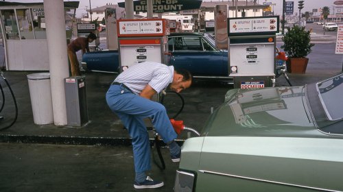 The Best Unconventional Advice For Saving Money On Gas, According To Our Readers