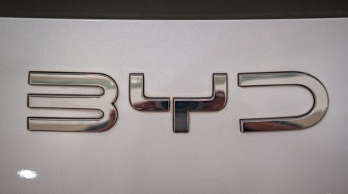 The Pentagon Wants Automakers To Build Fewer Cars And More Weapons