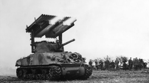 The Sherman Tank Calliope Strapped 60 Rocket Tubes To A WWII Medium Tank's Turret