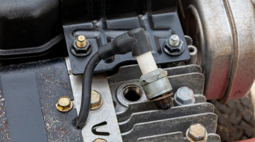 These 5 Lawnmower Checks Will Ensure Your Little Engine Can Cut It This Summer