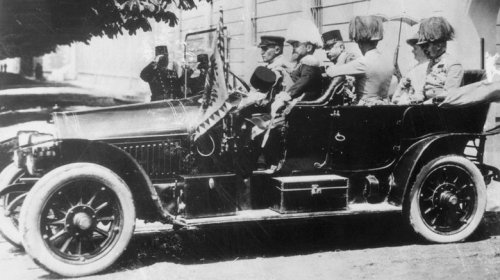 These Are The Historical Figures You'd Ride Shotgun With