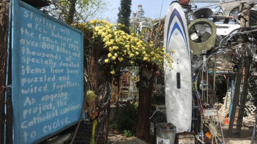 These Are The Odd Roadside Attractions You'll Only See In Texas