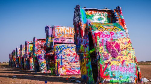 These Are The Odd Roadside Attractions You'll Only See In Texas