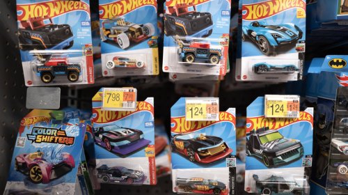Trash Bag Filled With 363 Hot Wheels Cars Found On The Side Of The Road