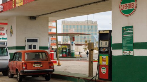 Trump Sanctions Leave Cubans Waiting Months Via App For A Measly 5 Gallons Of Gas