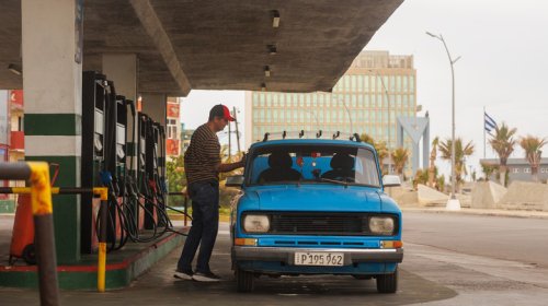 Trump Sanctions Leave Cubans Waiting Months Via App For A Measly 5 Gallons Of Gas
