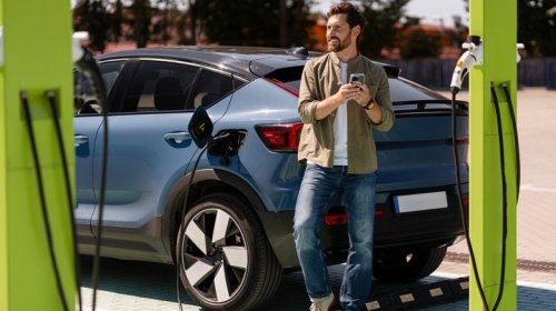 Uber Wants To Slip Its Drivers A Cool $4,000 To Switch To EVs