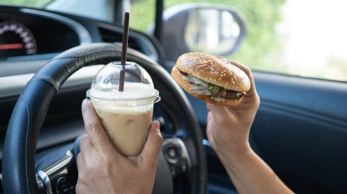 What's The Worst Food To Eat While Driving?