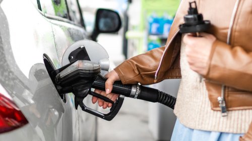 Why These Two States Still Don't Have Hold-Open Clips On Gas Pumps