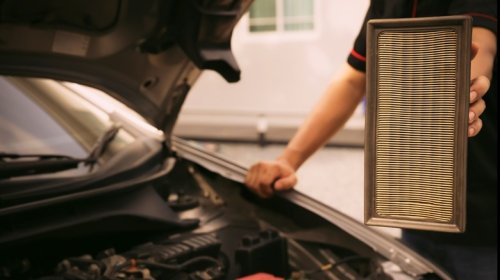 Why Replacing The Air Filter In Modern Cars Improves Performance But Not Fuel Economy