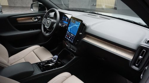 Volvo, Volvo XC40, 2028 Volvo XC40 Refresh Is Slightly More Chiseled, Charming, And Smarter Inside