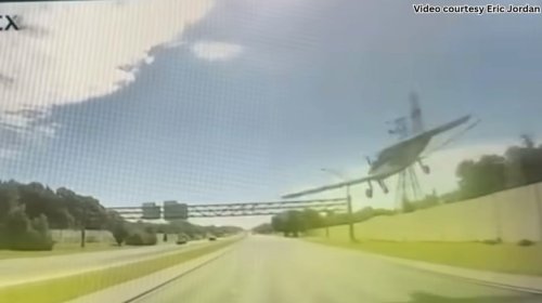 21-Year-Old Flight Instructor Successfully Threads The Needle Through Highway Signage In Emergency Landing