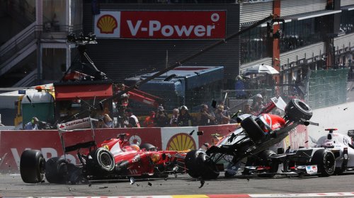 5 Formula 1 Drivers To Get Race Bans (And What They Did)