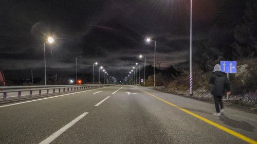 7 Tips For Safely Walking Along A Highway (Especially At Night)