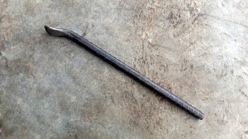 8 Old School Automotive Tools That Even Experienced Car People Might Not Recognize