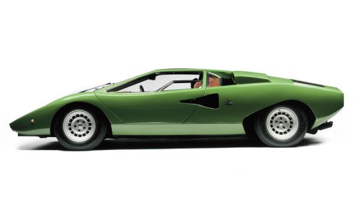 8 Ostentatious Cars That Defined The Wedge-Shape Era