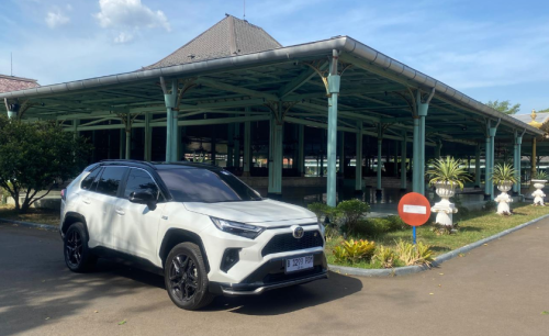 Pilihan Mobil Berteknologi PHEV, Mulai Jarak Tempuh Sampai Harga, Lebih Cocok Mana?