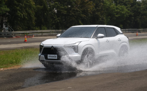 Ada Mitsubishi Xforce Berpenampilan Eye Catching Di GJAW 2025, Yuk Intip Keunggulannya!