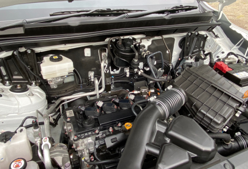 Duel SUV Hybrid, Toyota Innova Zenix Hybrid vs Chery Tiggo 8 CSH, Mana Lebih Unggul?