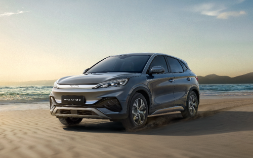 BYD, BYD Atto 3, Fitur Dipangkas, BYD Atto 3 Advanced STD Ditawarkan Lebih Murah Rp 80 Juta