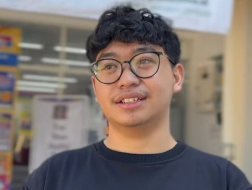 Eri Cahyadi, Walikota Surabaya Tegaskan Parkir Minimarket Harus Gratis, Izin Usaha Terancam Dicabut!